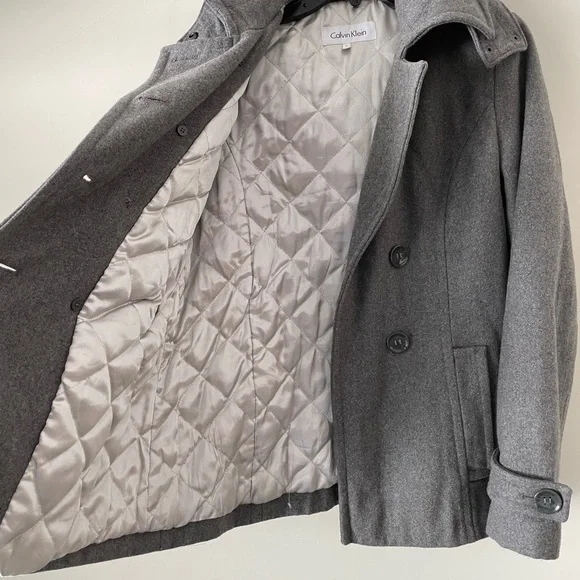 Calvin Klein Women PeacoatSize 6